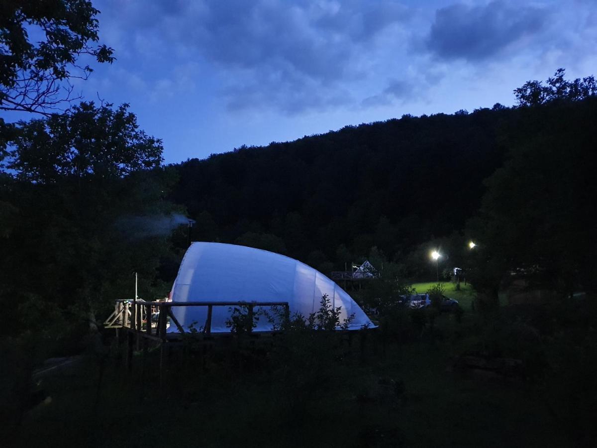 Sunrise Glamping Retreat Hotel Galesu Exterior photo