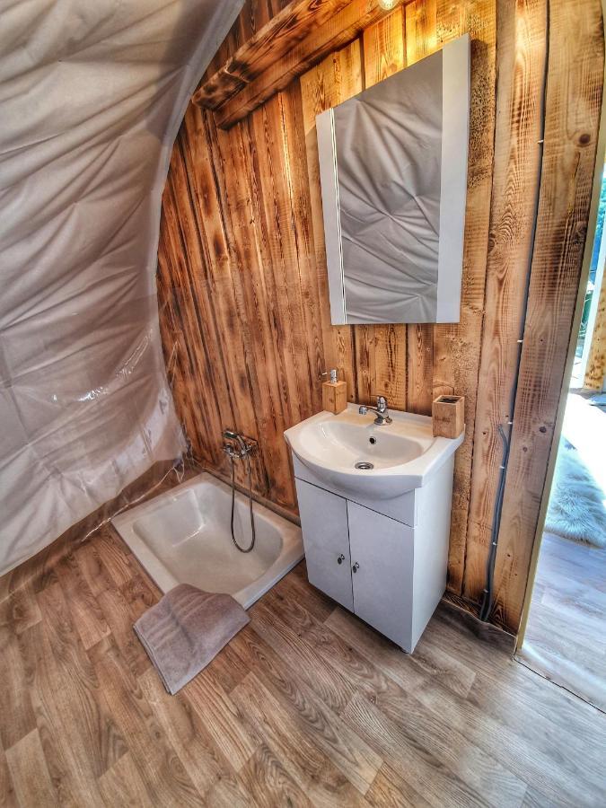 Sunrise Glamping Retreat Hotel Galesu Room photo