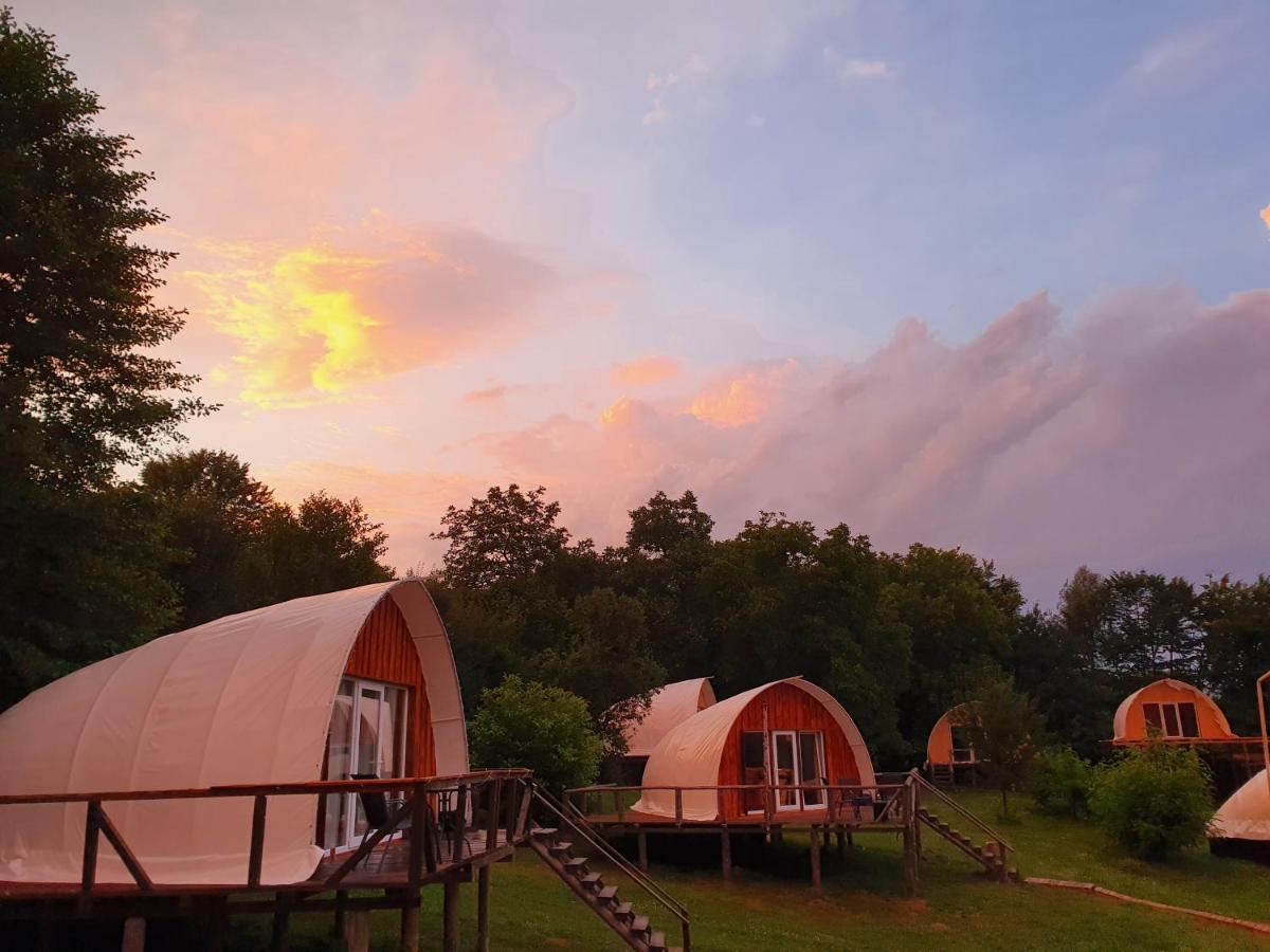 Sunrise Glamping Retreat Hotel Galesu Exterior photo