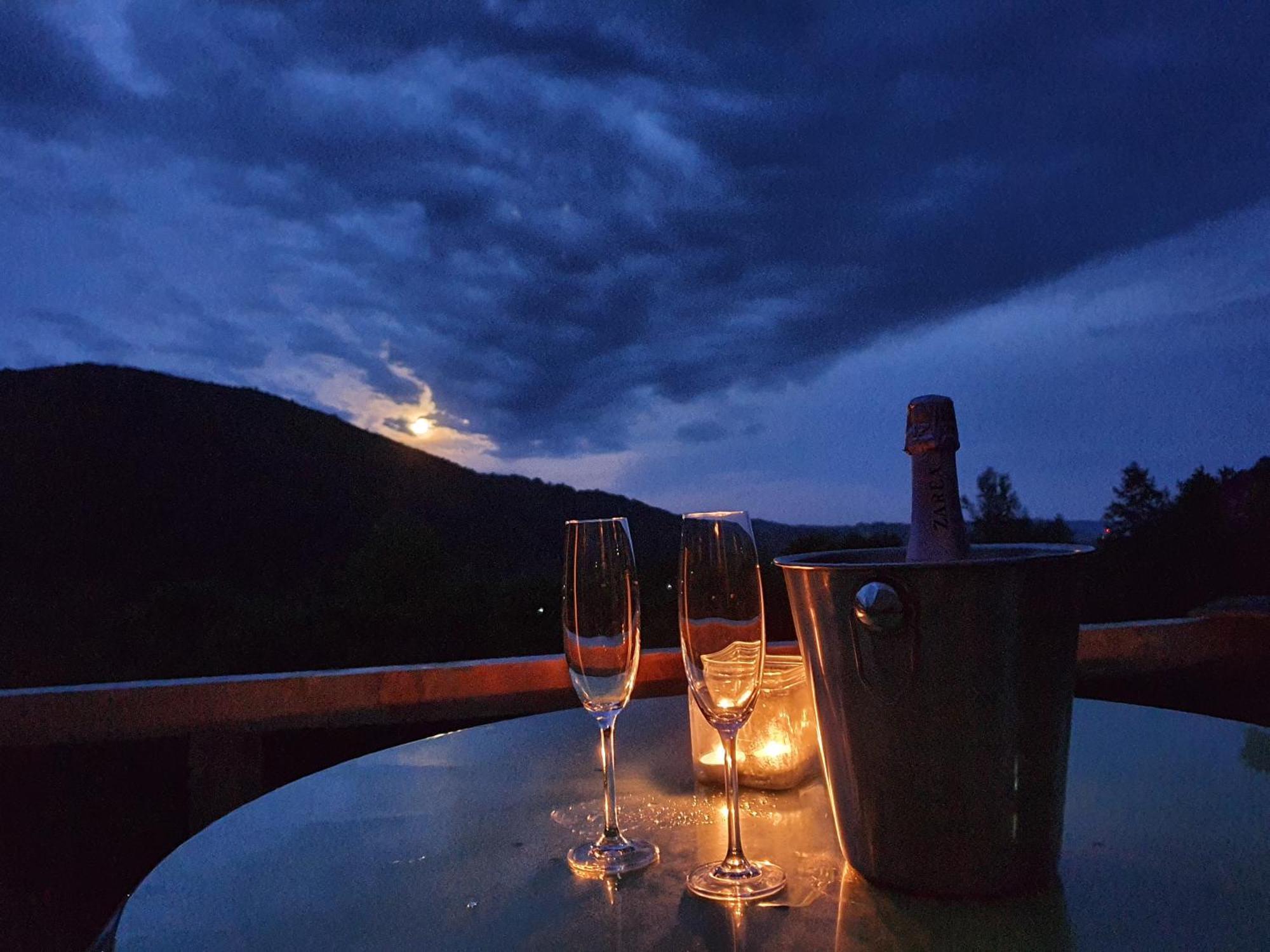 Sunrise Glamping Retreat Hotel Galesu Room photo